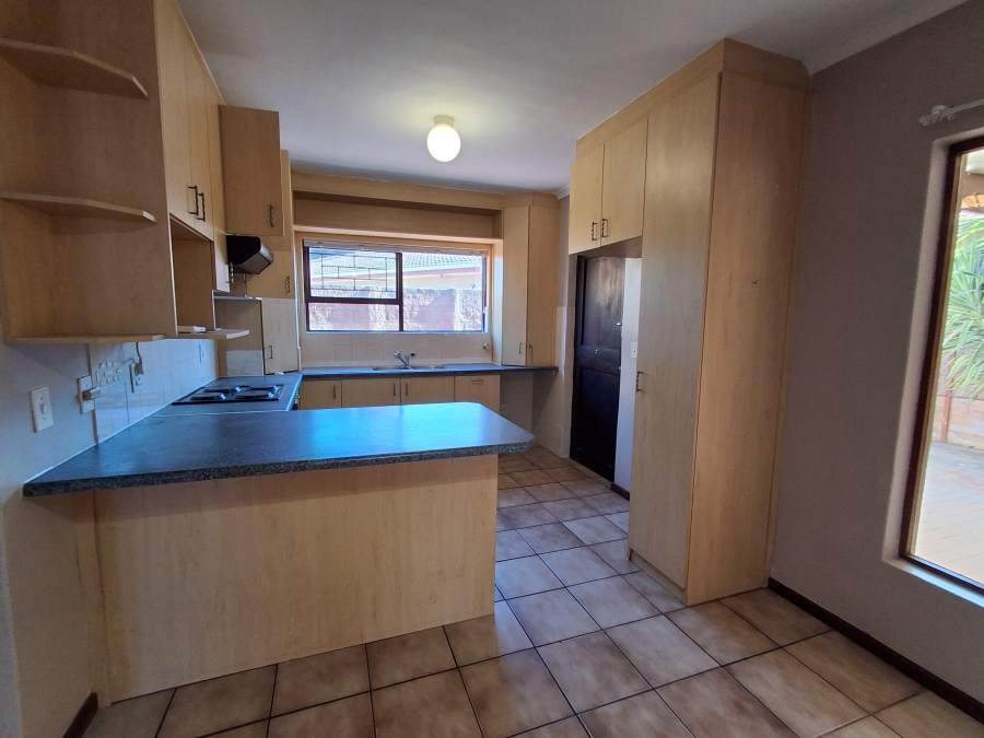 To Let 2 Bedroom Property for Rent in Jagtershof Western Cape